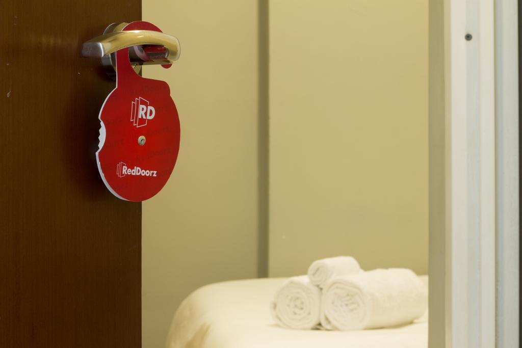 Reddoorz Near Cilandak Town Square Hotel Jakarta Exterior photo