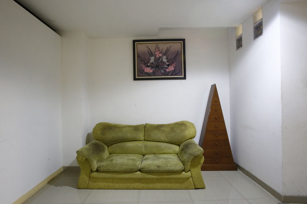 Reddoorz Near Cilandak Town Square Hotel Jakarta Exterior photo