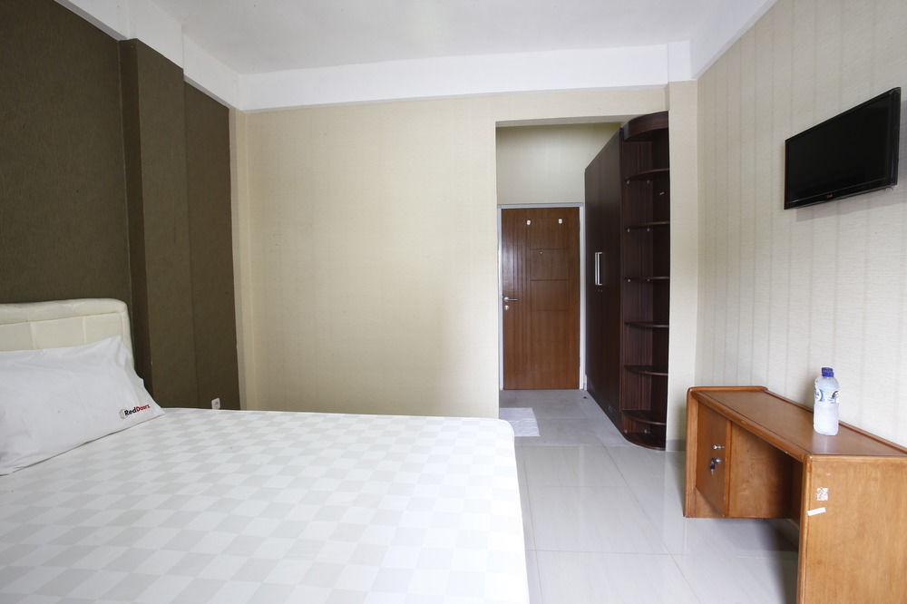 Reddoorz Near Cilandak Town Square Hotel Jakarta Exterior photo