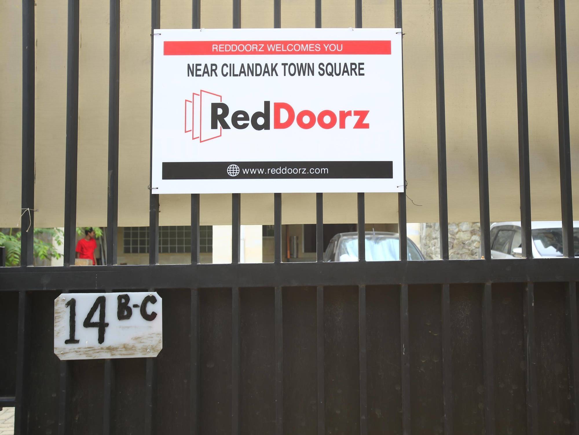 Reddoorz Near Cilandak Town Square Hotel Jakarta Exterior photo